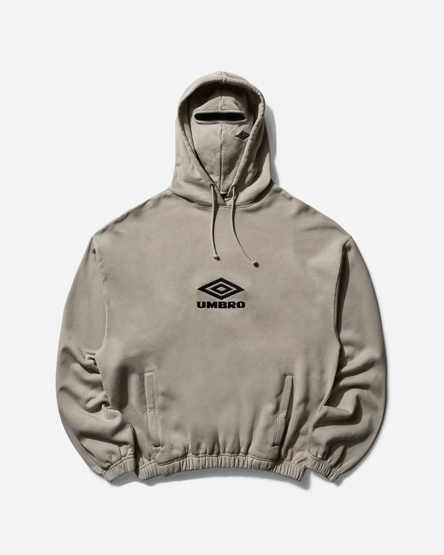 Umbro Og Logo Mask Hoodie Taupe Sweatshirts Hoodies UBMW0216FA147 BEG0002