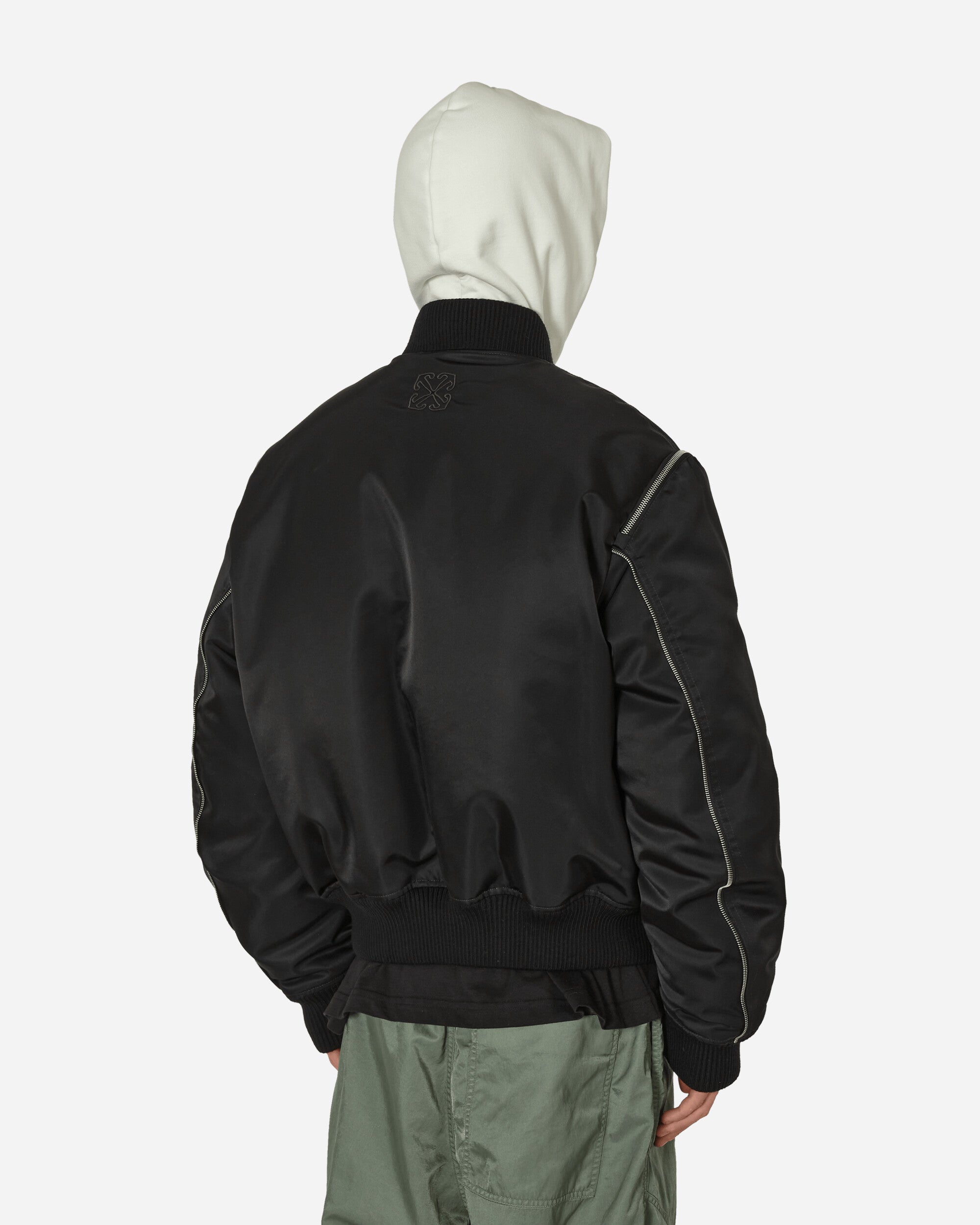 Off-White Arr Emb Zip Bomber Black/Black Coats and Jackets Bomber Jackets OMEH052F23FAB001 1010